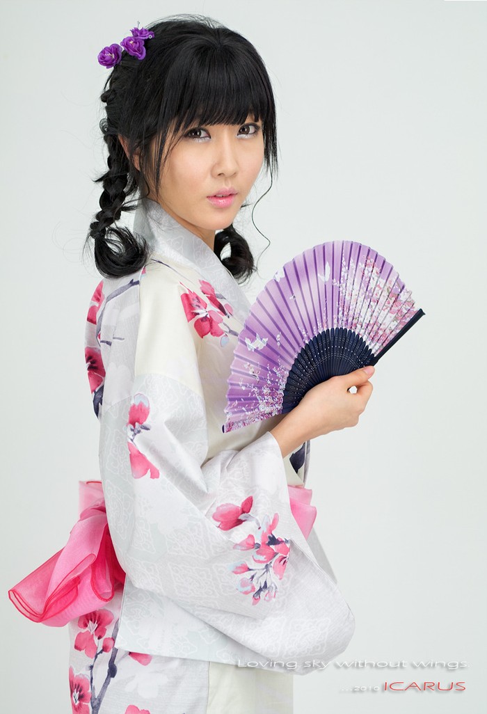 Kimono thường được mặc vào các ngày lễ trọng đại trong năm, đặc biệt là tết. Cô gái Nhật nào cũng có sẵn trong tủ quần áo đôi ba bộ kimono (Ảnh: Nhatban.net)